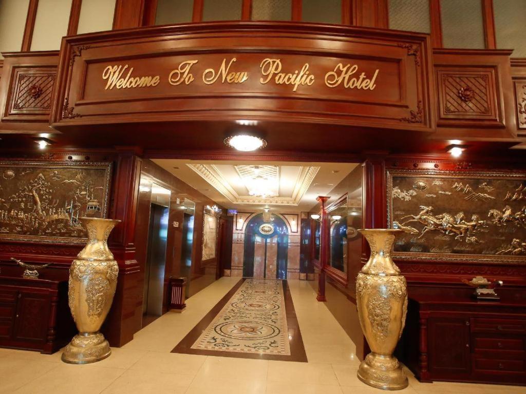 New Pacific Hotel Хошимин Екстериор снимка