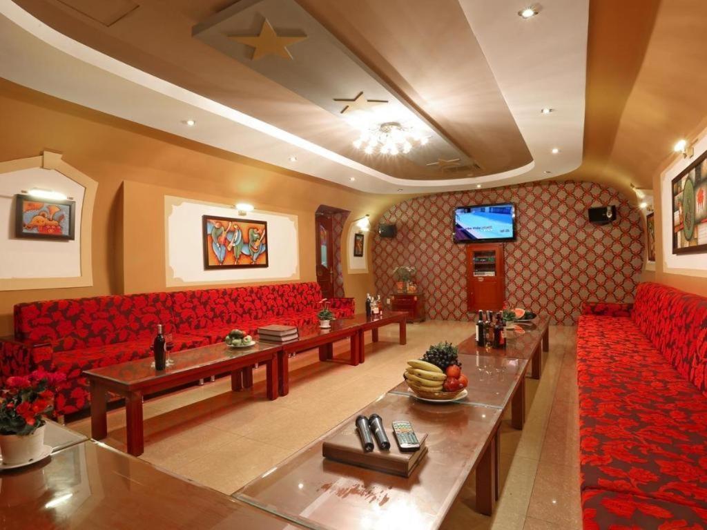 New Pacific Hotel Хошимин Екстериор снимка